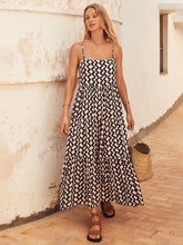 Black Wavy Line Print Maxi Dress