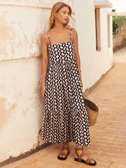 Black Wavy Line Print Maxi Dress