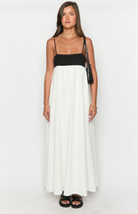 Chic White Contrast Maxi Dress