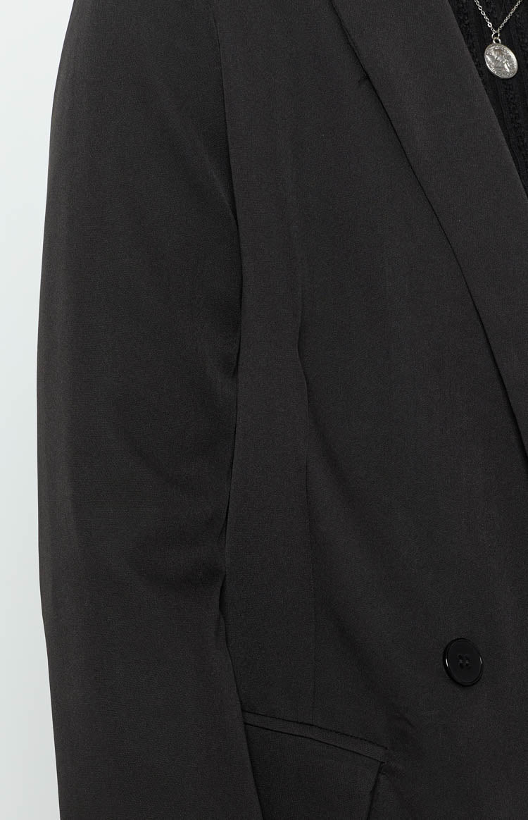 Black Minimal Blazer